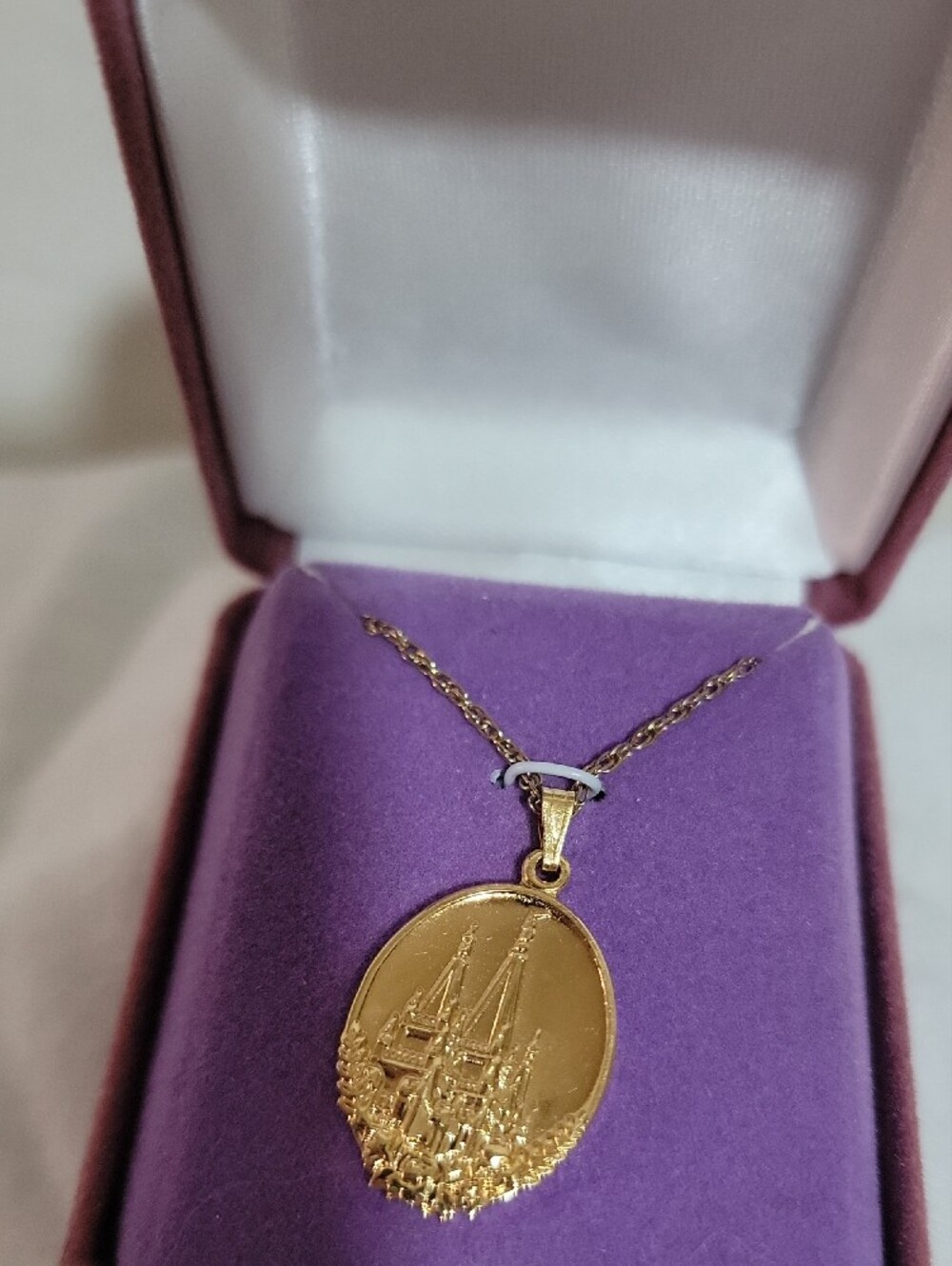 Young Women Personal Progress Vintage Award Medallion Pendant LDS Mormon YW Gold - Picture 2 of 7